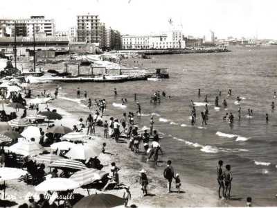 La zona potrebbe quindi rivalorizzarsi dopo decenni. Sono passati infatti settant�anni da quando proprio qui c�era il gran Lido Marzulli, dotato di cinema, negozi, casin�, piscina e ben 600 cabine per i bagnanti
